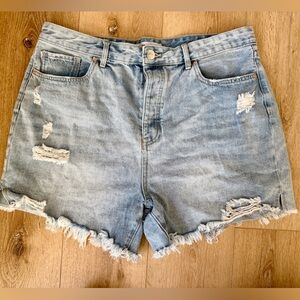 YMI Mom Denim Shorts 34